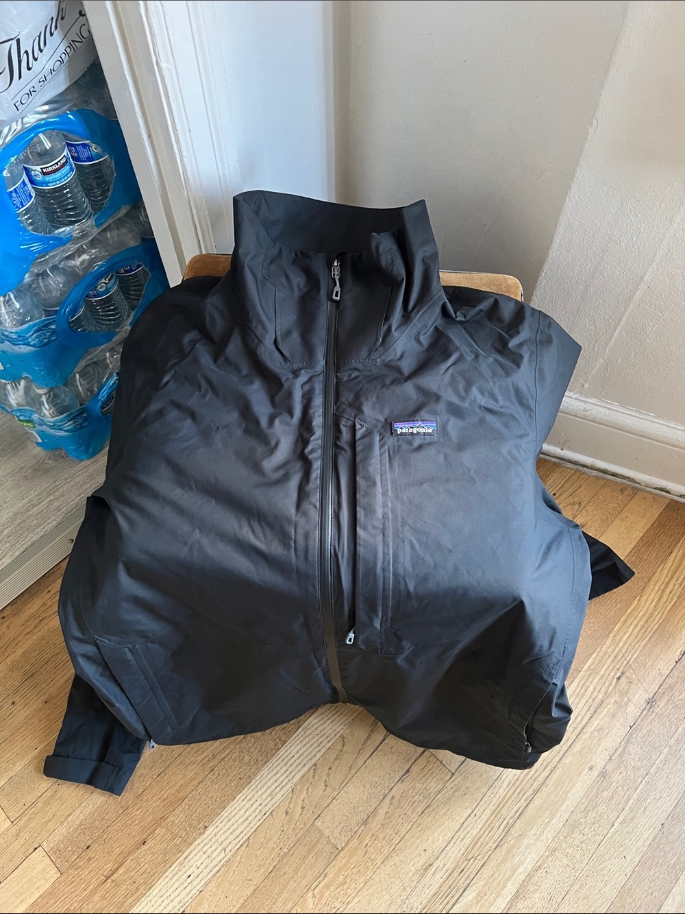 Patagonia Men's Black Shell Raincoat with High Collar